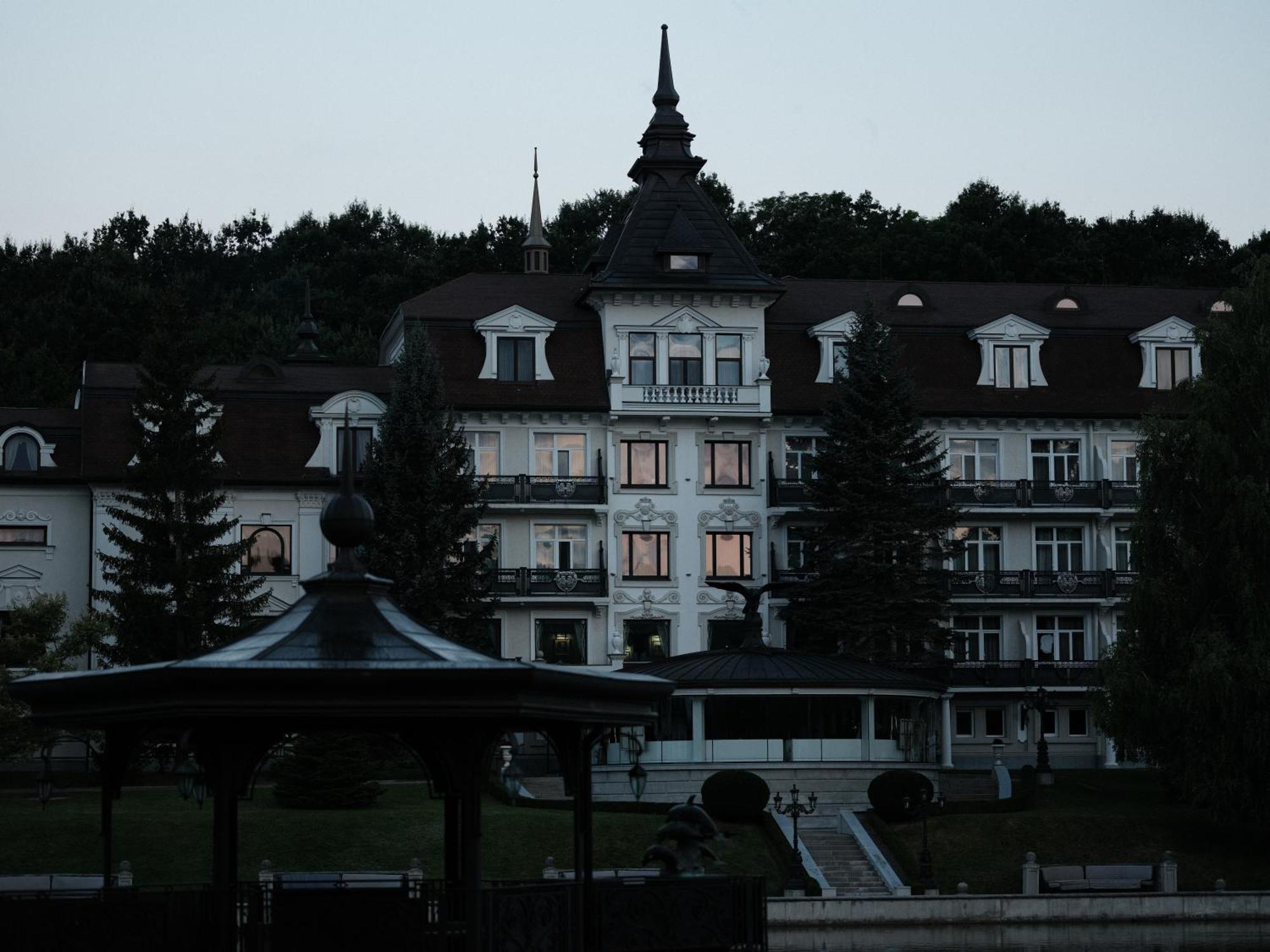 Edem Resort Medical & Spa Strelki  Exteriör bild