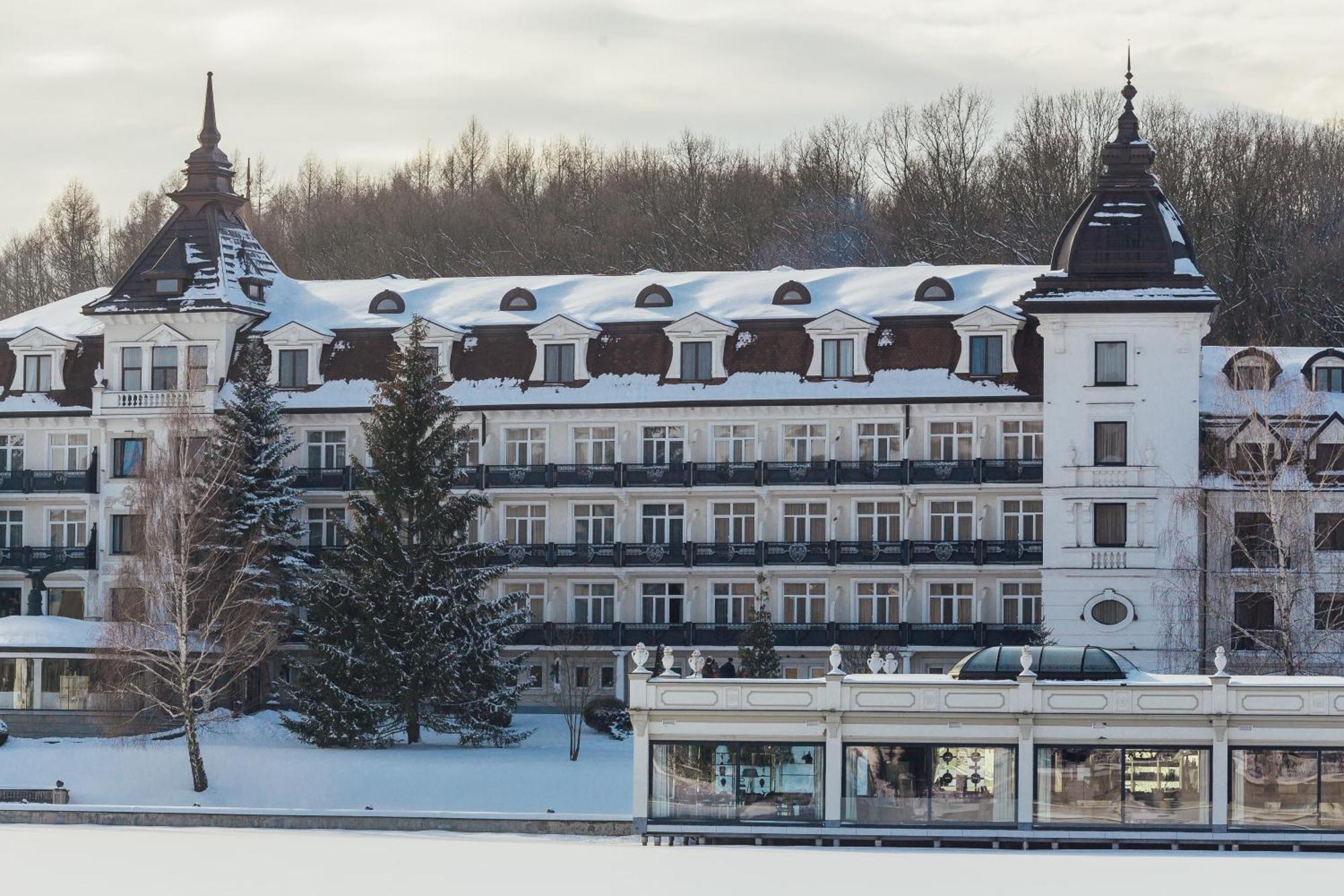 Edem Resort Medical & Spa Strelki  Exteriör bild